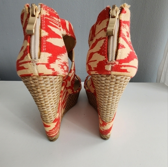 JustFab size 6 espadrilles Red And Tan Excellent Condition - Picture 3 of 4